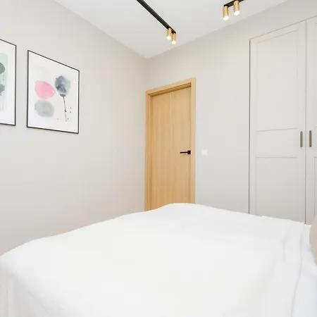 Baluckiego Modern & Cozy Stary Mokotow By Renters Apartament