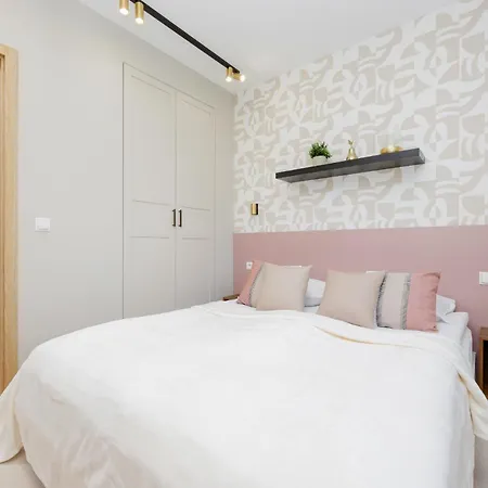 Baluckiego Modern & Cozy Stary Mokotow By Renters Varsovie